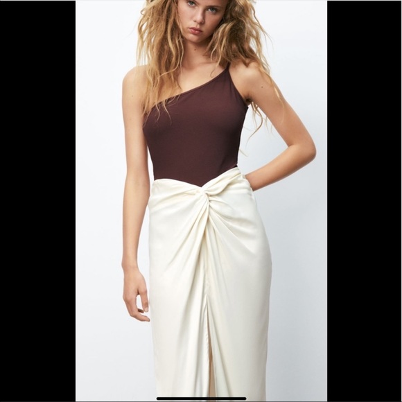 NWT  Zara satin knot skirt BLOGGER FAVORITE! 🔥 - Picture 3 of 7